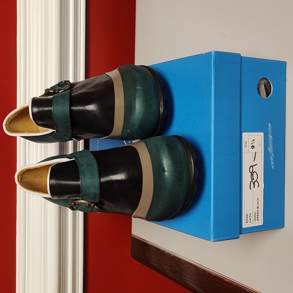 John Fluevogs Hopeful Faith - Picture 2 of 5